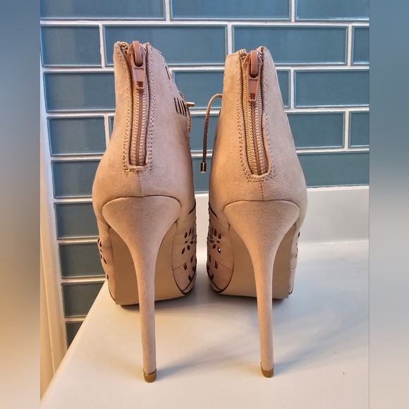 Lasercut heels sandals - Picture 7 of 9